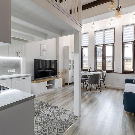 Inshiapartments On Slovatskoho Str Львов Экстерьер фото