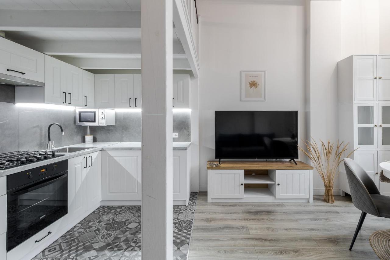 Inshiapartments On Slovatskoho Str Львов Экстерьер фото